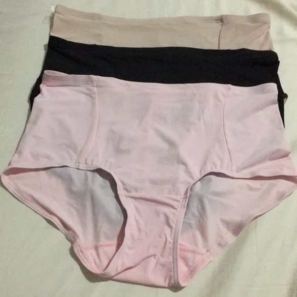Hanes Other - NWOT Hanes Prem Women’s Smoothing Body Toner Brief Hanes Other - NWOT Hanes Prem Women’s Smoothing Body Toner Brief